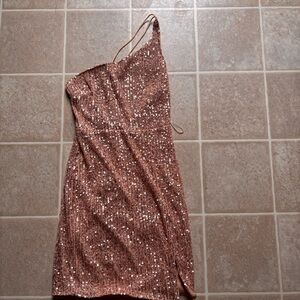 Elegant Sequin Dress in Rose Gold